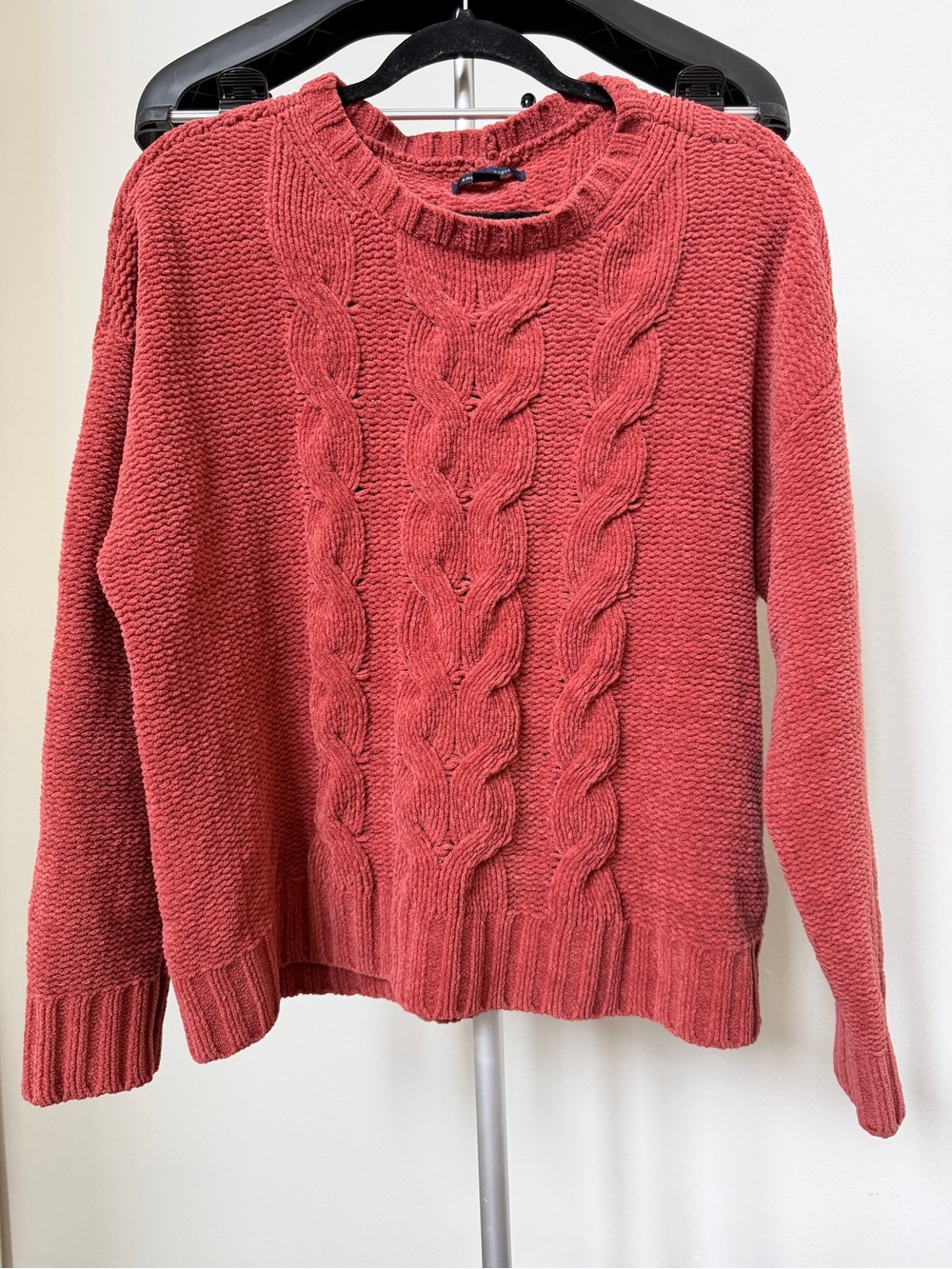 American Eagle Cable-Knit Crewneck Sweater - Coral Pink